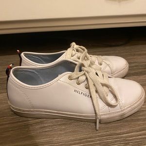Tommy Hilfiger white sneakers size 5.5